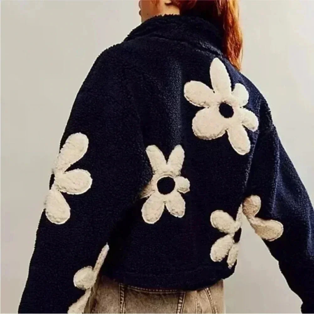 *Final Price* BLANK NYC Luxury Sherpa Floral Patch NWT Large Revolve Shacket - Picture 3 of 9